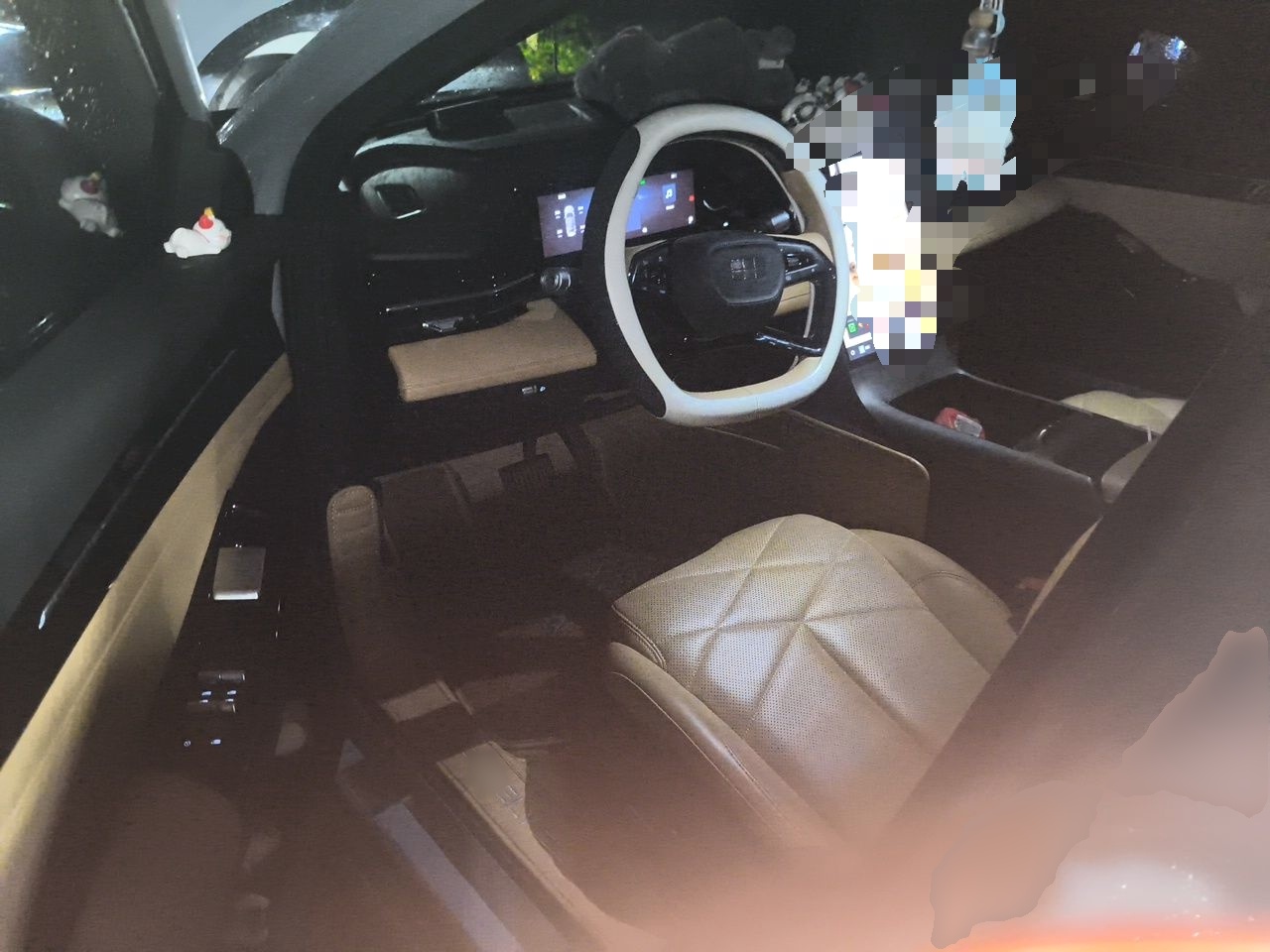Geely Galaxy L6 2024 125km PLUS Dragon Edition — снимка 15