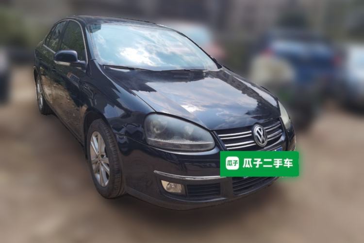 Used Volkswagen Sagitar 2011 1.6L Manual Comfort Version Front Right 45 Deg