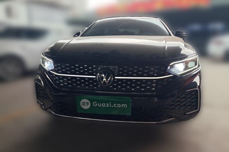 Used Volkswagen Passat 2023 330TSI Starry Luxury Edition
