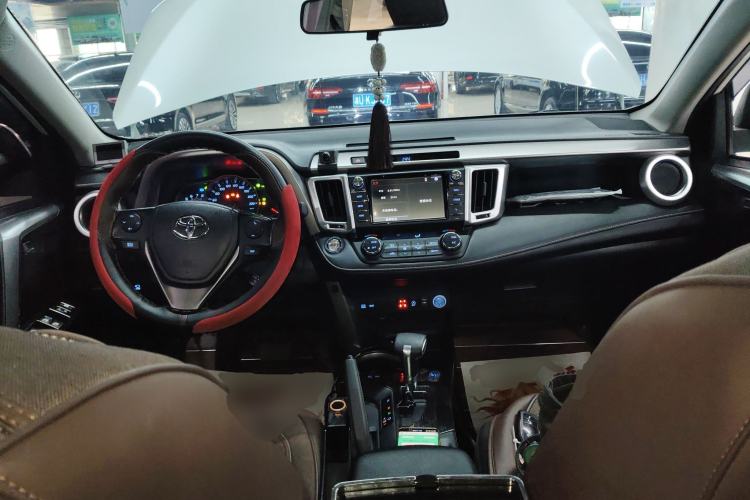 Used Toyota RAV4 2016 2.0L CVT Two-Wheel Drive Fashion Edition China V Standard