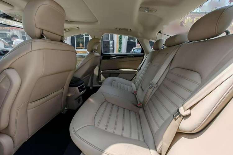 Used Ford Mondeo 2013 2.0L GTDi 200 Luxury Model
