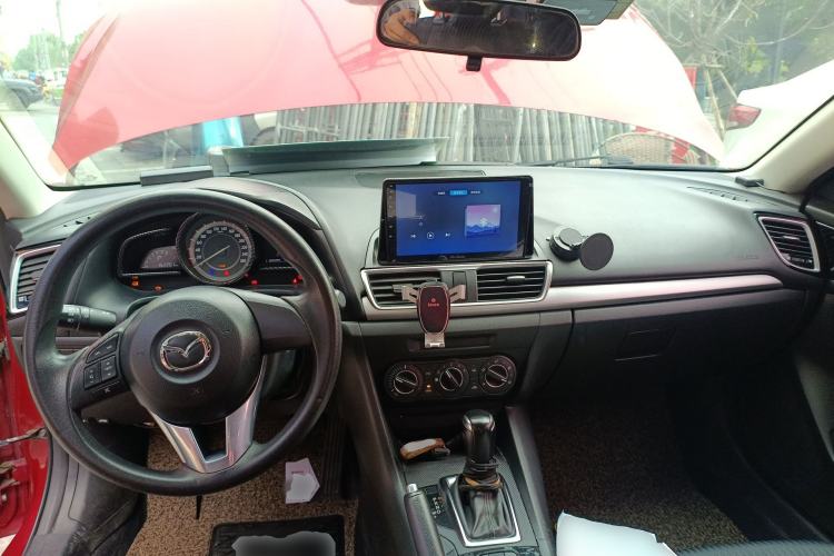 Used Mazda 3 Axela 2014 Sedan 1.5L Automatic Comfort Model