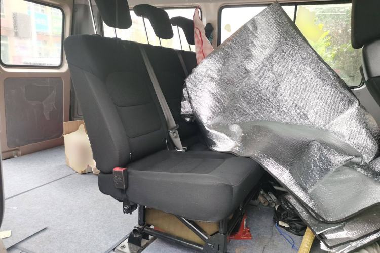 Used Iveco Daily 2023 2.5T A35M1 Short Wheelbase Mid-Height Single-Tire Side-Sliding Door 5–9 Seats