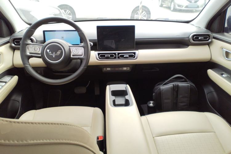 Used Wuling Bingo PLUS 2024 510 km Flagship Edition Four-Seater Version
