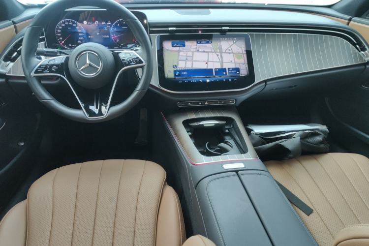 Used Mercedes-Benz E-Class 2024 E 300 L Stylish Model Center Console
