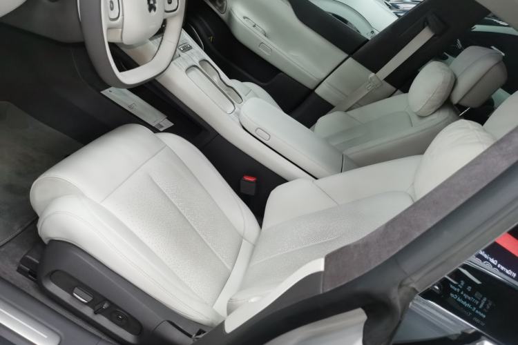 Used Nio ET7 2024 75 kWh Executive Edition Left Front Seat