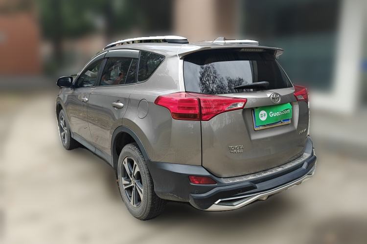 Used Toyota RAV4 2015 2.0L CVT Two-Wheel Drive Fashion Edition
