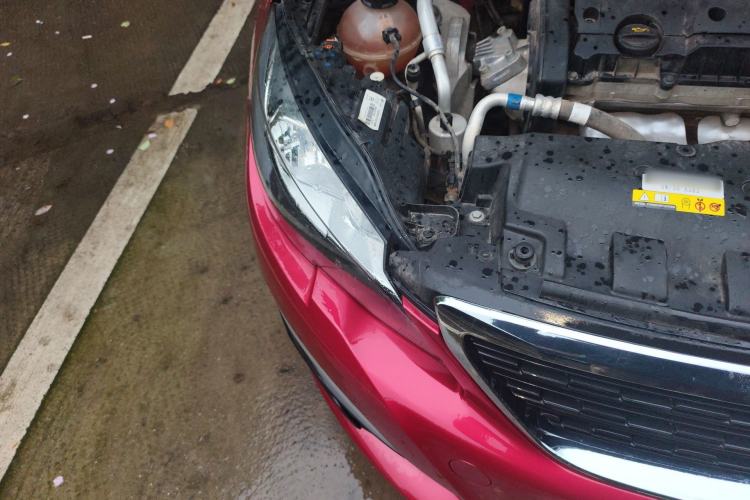 Used Peugeot 308 2019 1.6L Manual Fashion Edition China V Standard Right Front Headlight