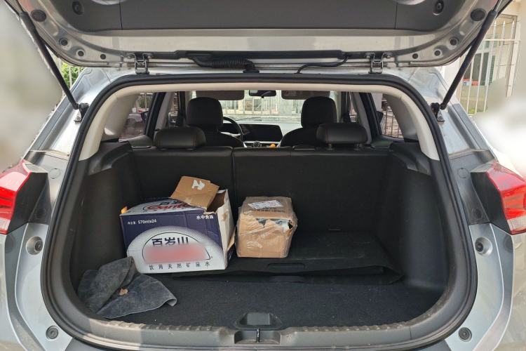 Used Chevrolet Trax 2022 Encore RS 1.5T CVT Cool Trunk