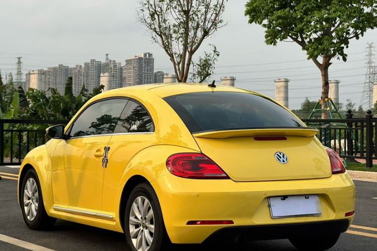 Used Volkswagen Beetle 2015 180TSI model Exterior 4