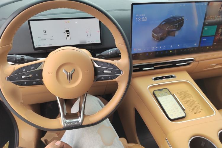 Used VOYAH Dream 2025 PHEV Four-Wheel-Drive Flagship Kunpeng Edition
