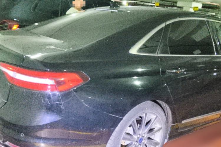 Used Ford Taurus 2019 EcoBoost 245 Premium Edition Rear Right 45 Deg