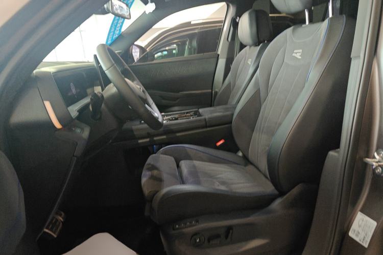 Used Volkswagen Teramont 2025 Tiguan Pro 450TSI Four-Wheel Drive Summit Edition
