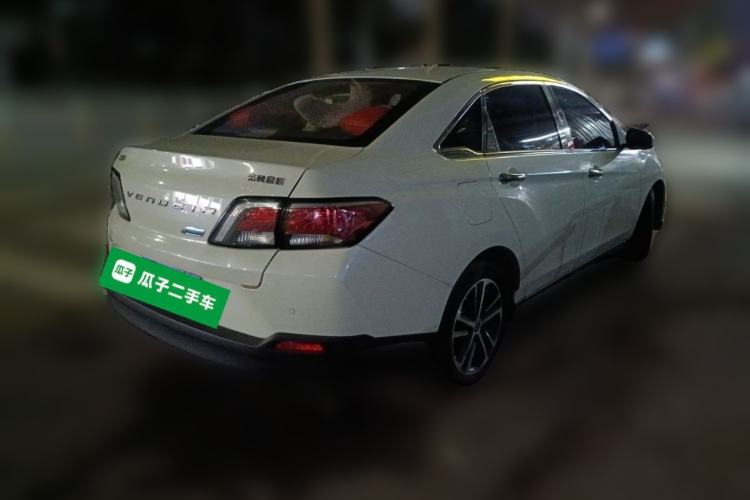 Used Venucia D60 2019 1.6L XL CVT Smart Connect Elite Edition