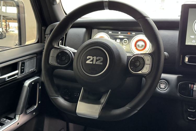 Used 212 T01 2025 2.0T Changfeng
