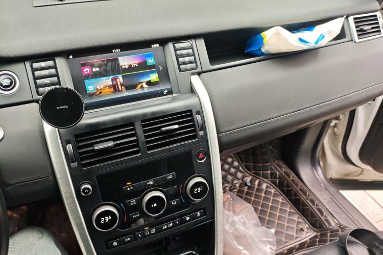 Used Land Rover Discovery Sport 2019 240 PS SE Version China V Standard Audio And AC Panel