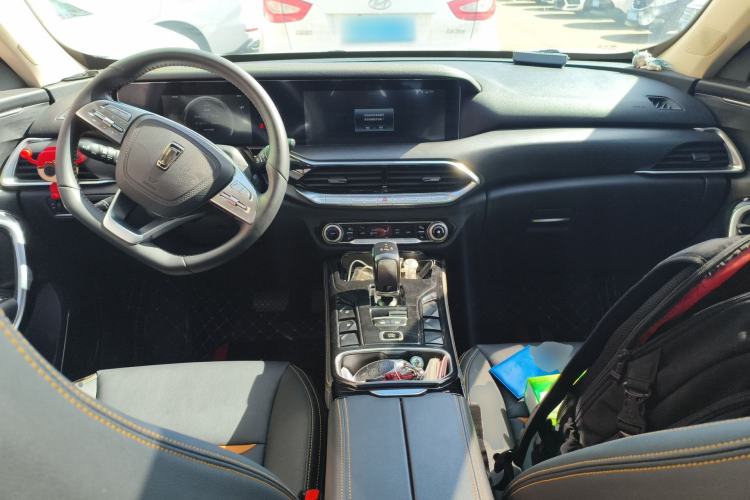 Used Bestune T77 2020 PRO 280 TID Automatic Luxury Model Center Console