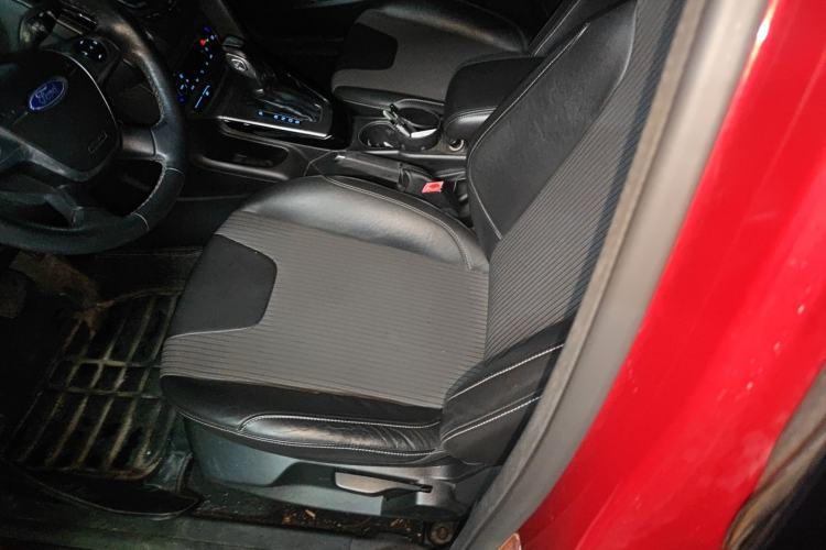 Used Ford Focus 2012 Sedan 1.6L Automatic Fashion Edition