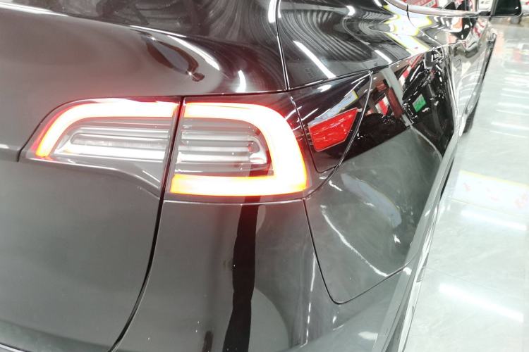 Used Tesla Model Y 2021 Standard Range Rear-Wheel Drive Version
