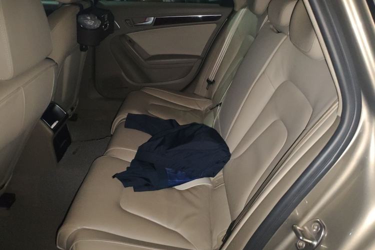 Used Audi A4L 2012 2.0 TFSI automatic Comfort trim level Left Rear Seat