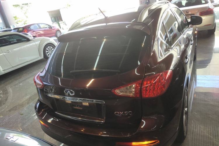 Used Infiniti QX50 2013 2.5L Two-Wheel-Drive Zunya Edition