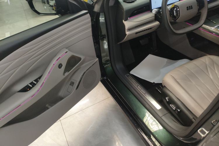 Used Geely Galaxy 8 2025 130km EM-P Starship Edition Driver Seat