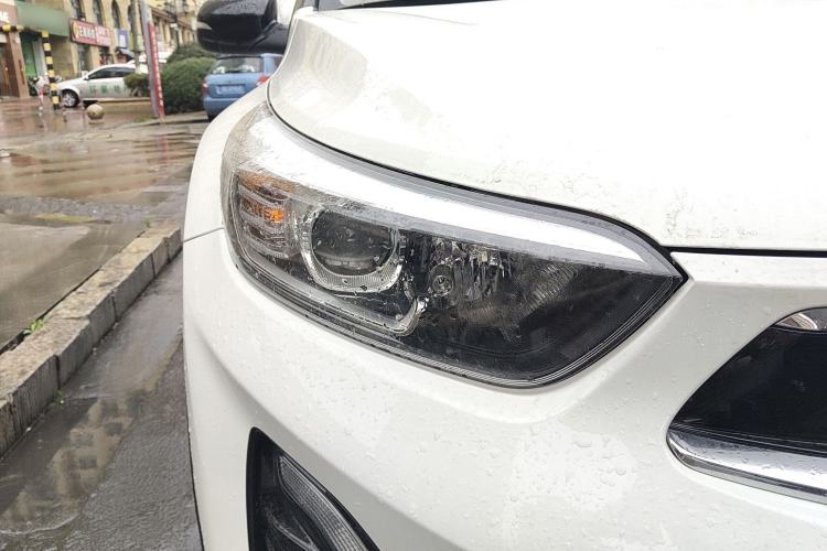 Used Kia kx1 Stonic 2021 1.4L CVT Fun & Sunroof Model
