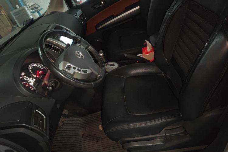 Used Dongfeng Fengdu MX6 2016 2.0L CVT Two-Wheel Drive All-Around Version
