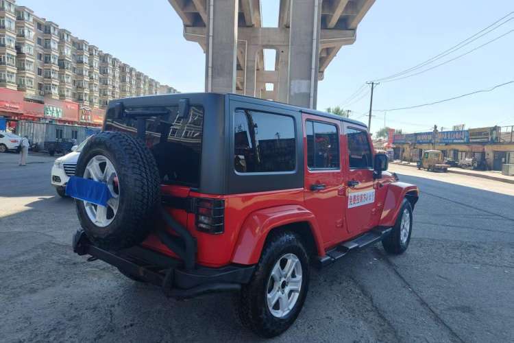 Used Jeep Wrangler 2014 3.0L Sahara Four-Door Edition