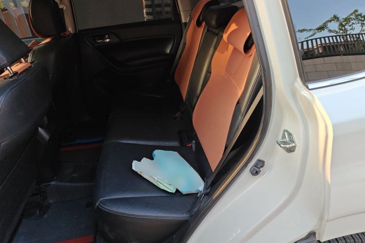 Used Subaru Forester 2013 2.5i Automatic Luxury Edition Left Rear Seat