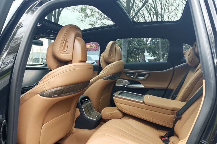 Used Mercedes-Benz E-Class 2025 E 300 L Luxury Model Interior 2