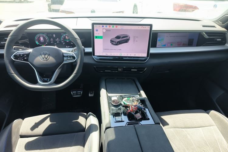 Used Volkswagen Teramont 2025 Tiguan Pro 450TSI Four-Wheel Drive Summit Edition
