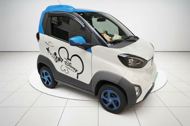 Used Baojun E100 2019 250KM Smart Drive Edition Front Right 45 Deg