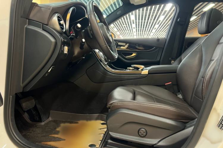 Used Mercedes-Benz GLC 2018 Facelift GLC 260 4MATIC Luxury Edition