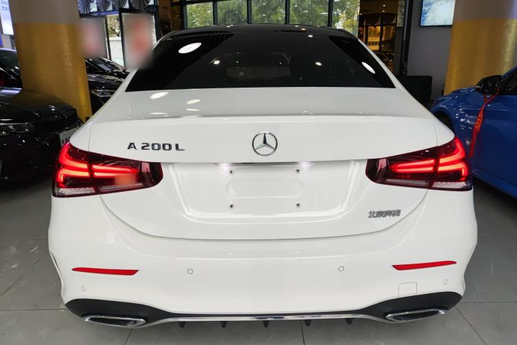 Used Mercedes-Benz A-Class 2022 Revised Version A 200 L Sport Sedan Fashionable Style
