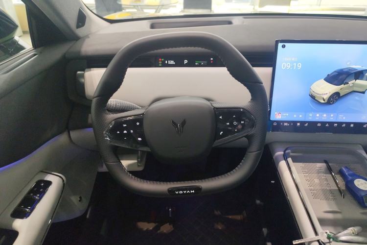 Used VOYAH COURAGE 2024 Long-Range Smart Edition
