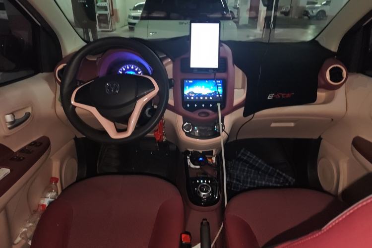 Used CHANGAN Benni E-Star 2021 National Edition Colorful Version Lithium Iron Phosphate (31.86 kWh) Center Console