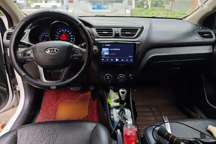 Used Kia K2 2011 Sedan 1.6L Automatic Transmission Premium Center Console