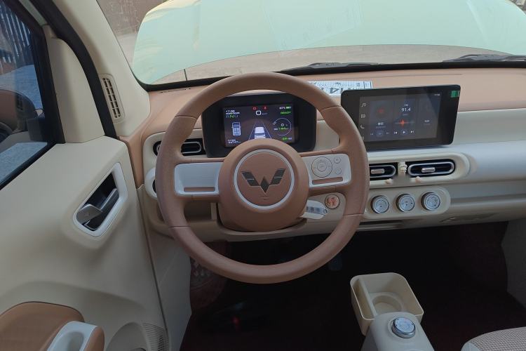 Used Wuling Hongguang MINIEV 2024 3rd Generation 215km Advanced Version