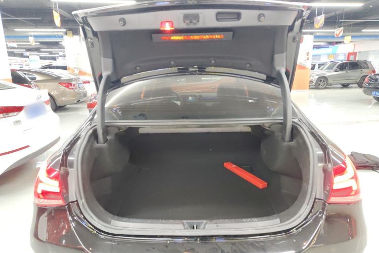 Used Mercedes-Benz A-Class 2020 Restyled A 200 L Sport Sedan Fashion Version
