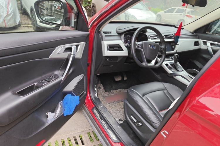 Used Geely Auto Emgrand X7 Sport 2018 1.8TD Automatic Two-Wheel Drive Smart Connect 4G Internet Edition Driver Seat