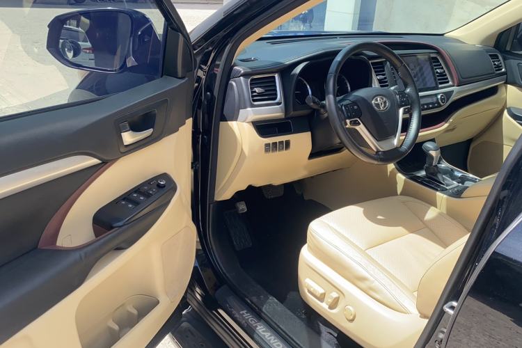 Used Toyota Highlander 2015 2.0T Four-Wheel Drive Luxury Edition 7-Seater
