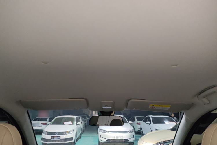 Used Wuling Bingo PLUS 2024 510 km Flagship Edition Four-Seater Version
