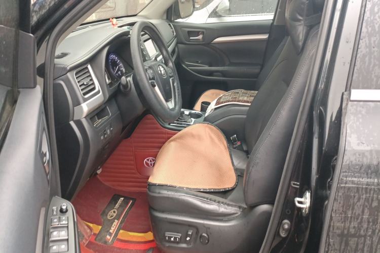 Used Toyota Highlander 2018 2.0T Four-Wheel Drive Luxury Edition 7 Seats China V Emission Standard
