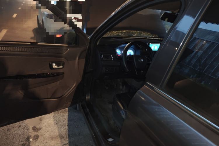 Used Dongfeng Fengon 330 2019 1.5L 330S Manual Comfort Version China VI Standard Interior 3