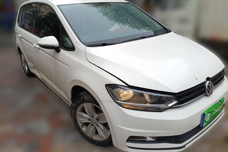 Used Volkswagen Touran 2018 Volkswagen Touran L 1.6L Manual Trend Edition
