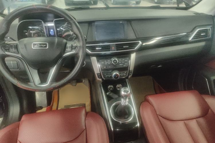 Used Zotye Domy X5 2017 Platinum Edition 1.5T Manual Luxury Model Center Console