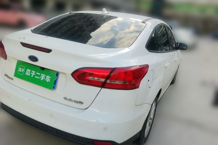 Used Ford Focus 2015 Sedan 1.6L Manual Fashion Edition Rear Right 45 Deg