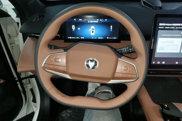 Used Changan UNI-Z New Energy 2024 Blue Whale Smart Electric iDD 125km Leading Model
