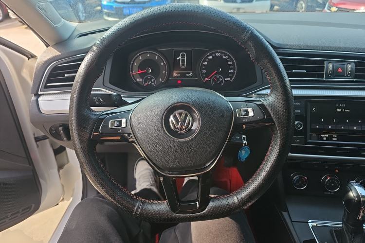 Used Volkswagen Lamando 2019 230TSI DSG Fashion Edition China V Standard